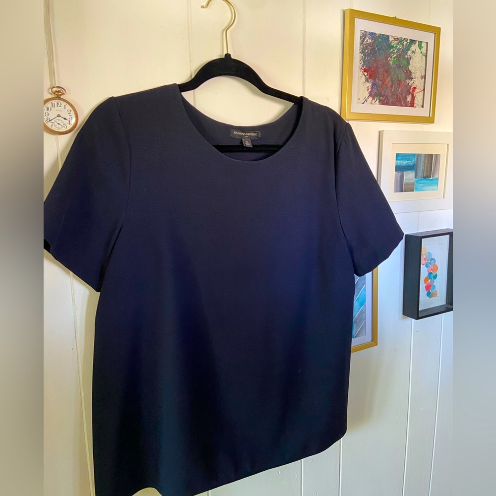 Navy blue short  sleeve dress shirt Banana Republic size medium